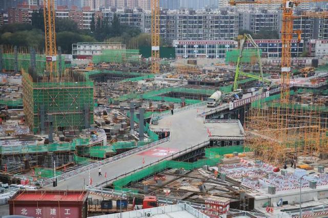 开元棋牌试玩北京海淀在施最大商业综合体“冲”出地面